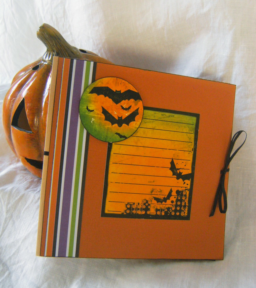 Halloween Bats And Pumpkins Mini Scrapbook Album In Orange, 6 X 6 Ins
